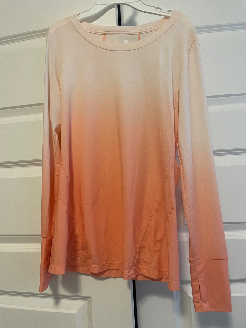 GAP Fit breathe Ombre Long Sleeve Crewneck Top - Pink to Peach